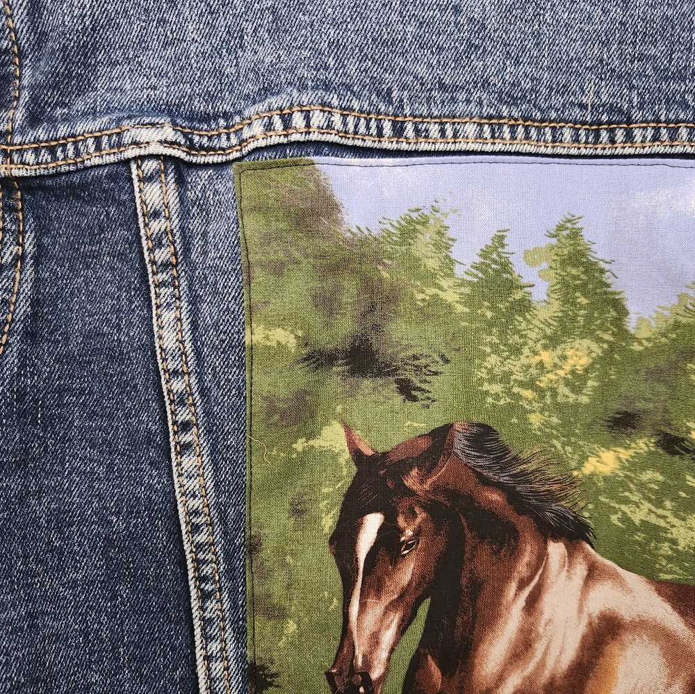 Reworked Denim Jacket With Western Horse Patch - Picture 7 of 7